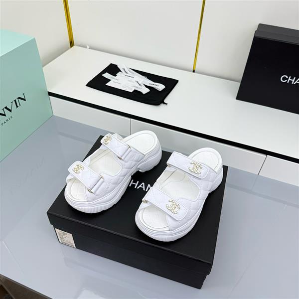 20251128184516744 290